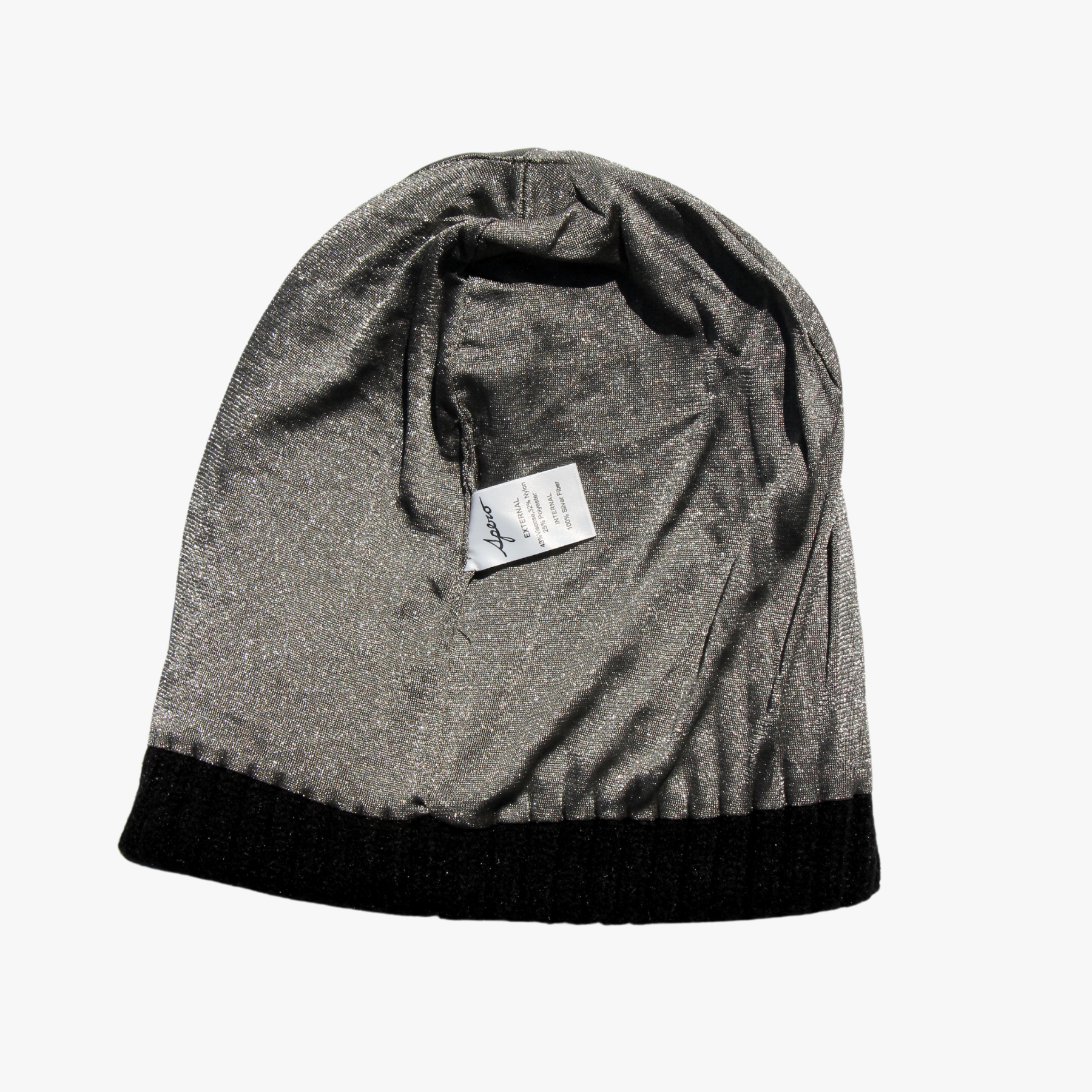 Silver lining in the beanie blocking harmful radiation from 5G, mobile phones, cell towers and wifi. Helps with Electromagnetic Hypersensitivity.